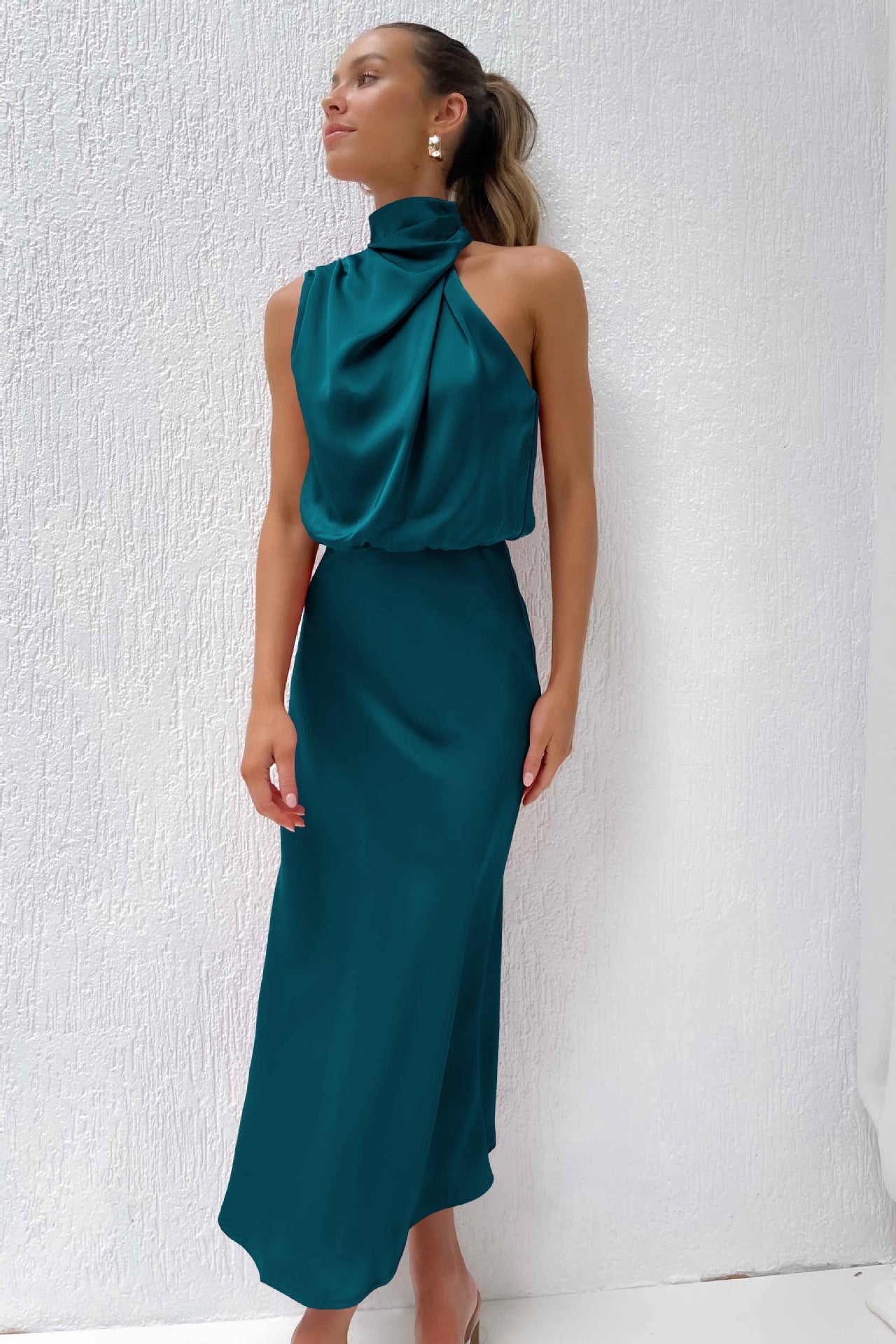 Mila | Lang kjole med halterneck