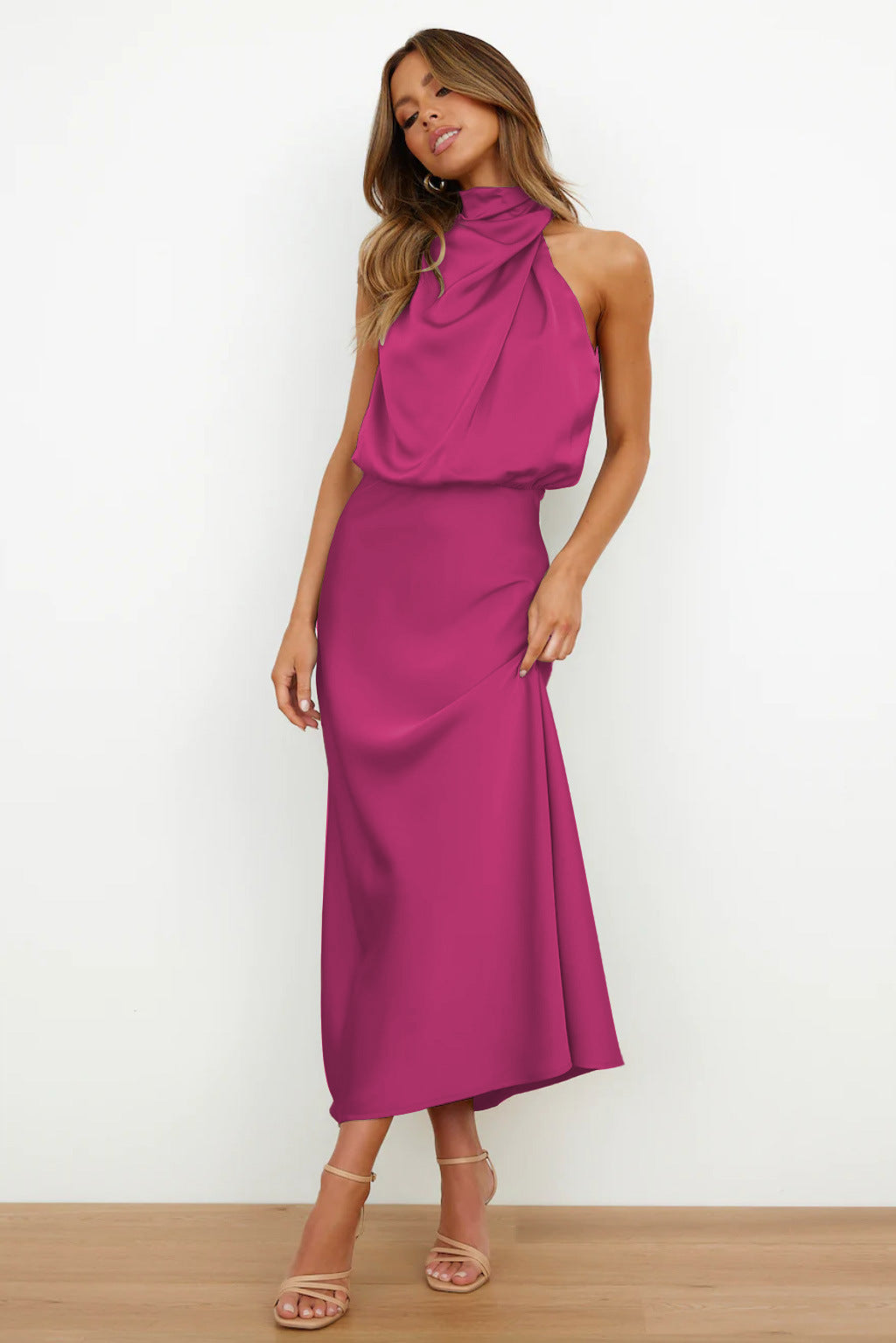 Mila | Lang kjole med halterneck