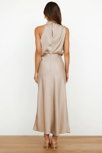 Mila | Lang kjole med halterneck
