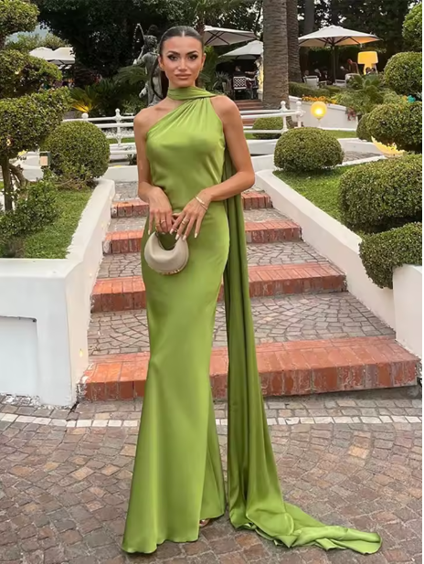 Flora | Maxi-Cape-Dress mit zeitloser Ausstrahlung