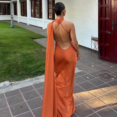 Flora | Maxi-Cape-Dress mit zeitloser Ausstrahlung