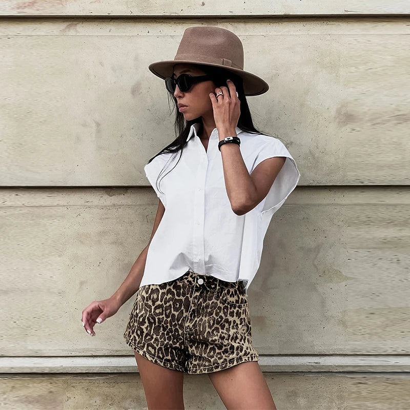 Laura | Short